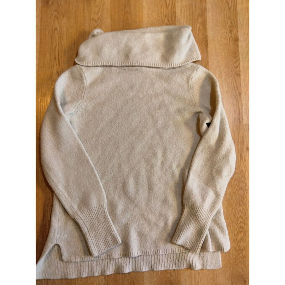DKNY Jeans Women's Off White Crown Neck Sweater‎ Size Medium